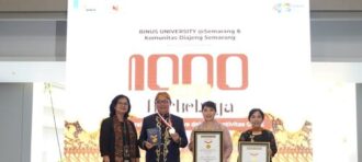 SAMBUTAN REKTOR BINUS UNIVERSITY-1000 Gen z Berkebaya